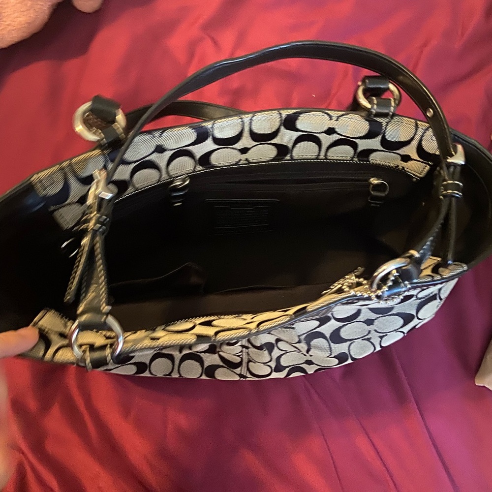 Coach purse - Picture 2 of 3